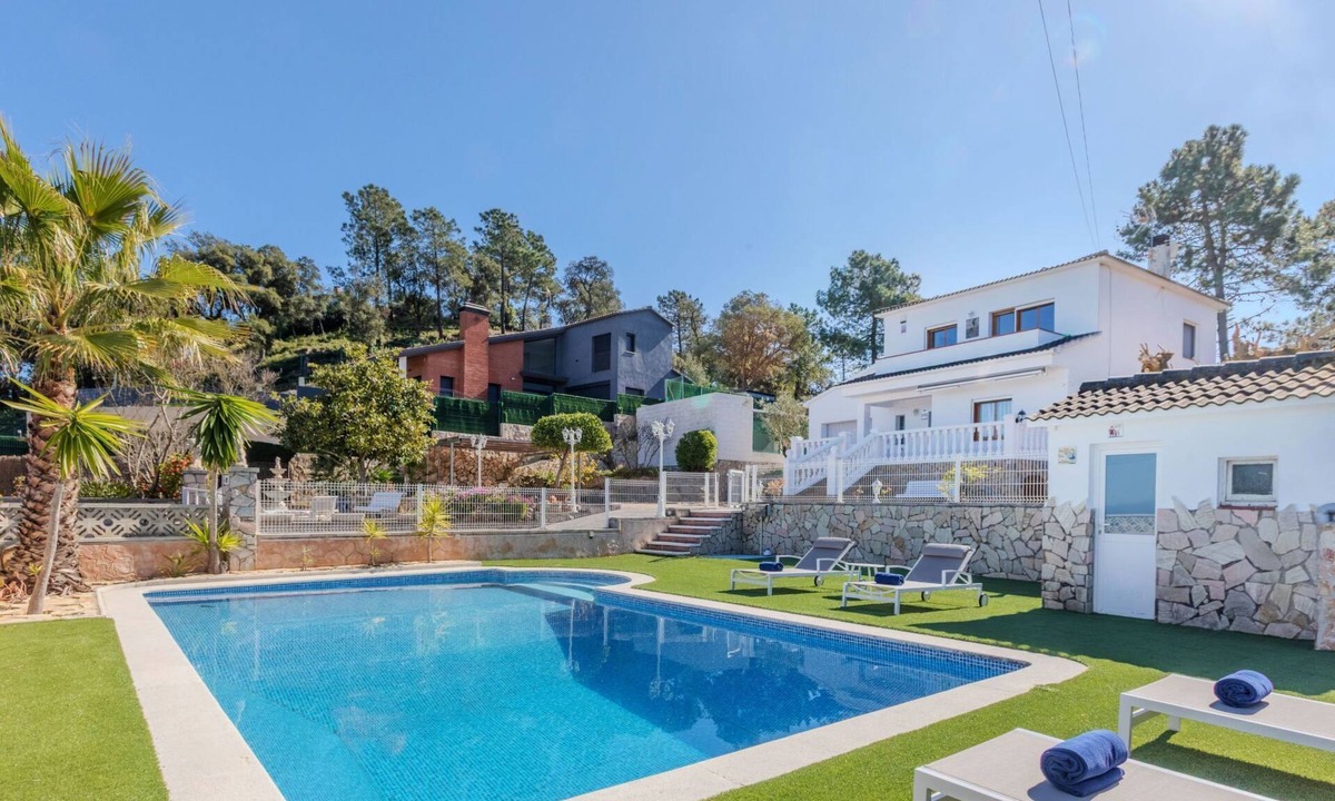 Mont Barbat House | Vacation home Abie by Interhome