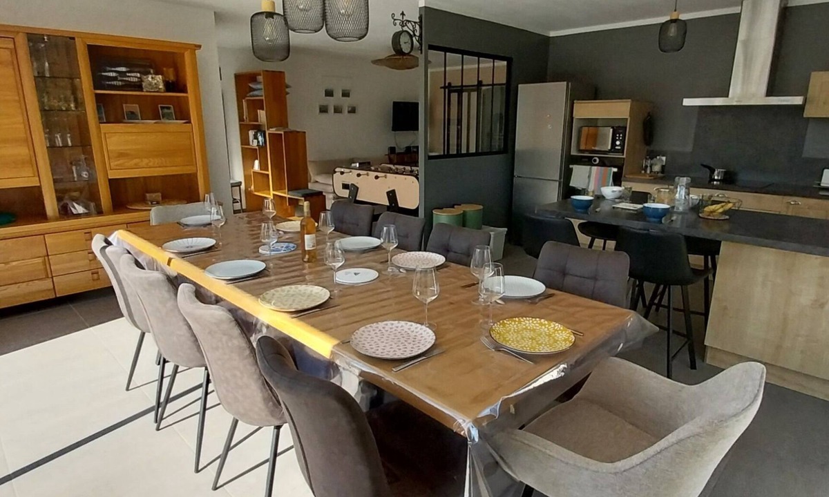 La Bernerie-en-Retz House | Vacation home, 850 m from the beach, sleeps 8/10. LA BERNERIE EN RETZ