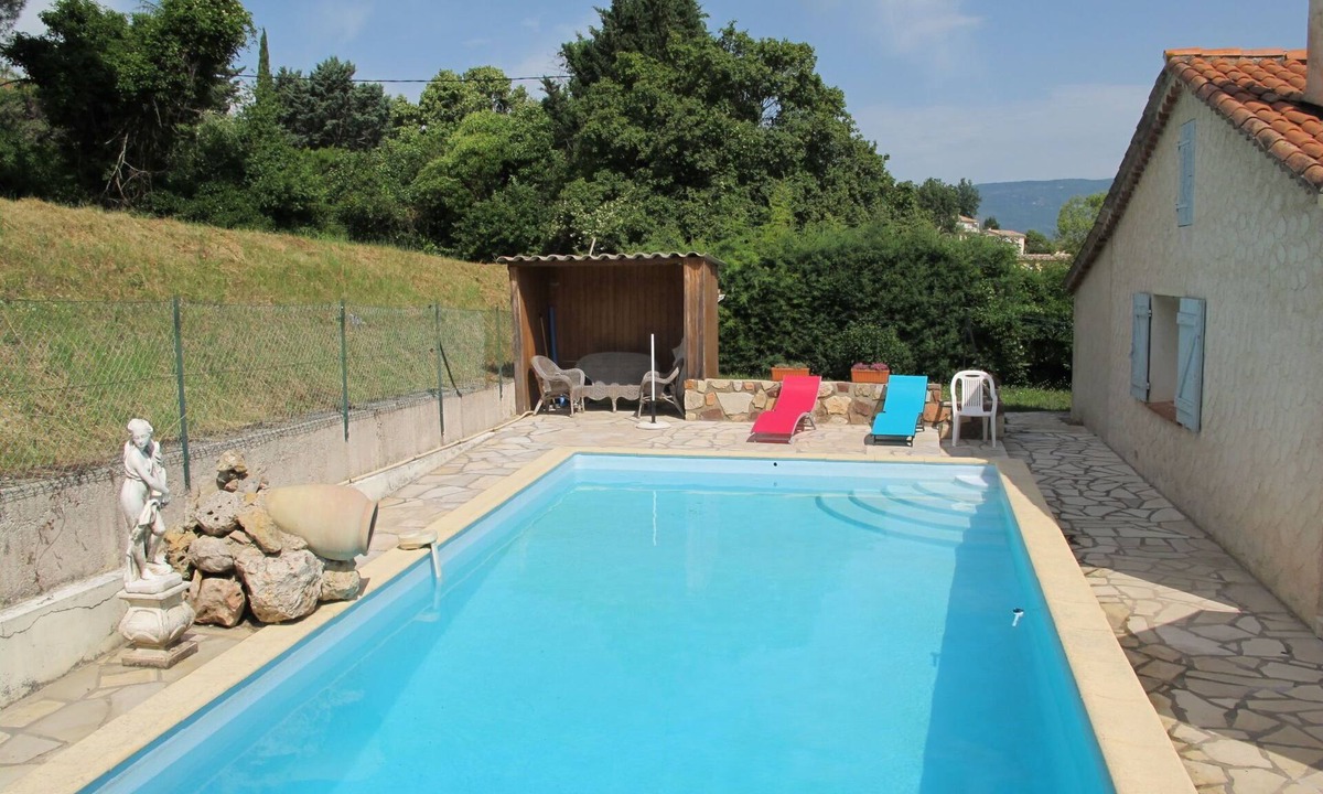 Saint-Paul-en-Foret House | Vacation home Bleue by Interhome