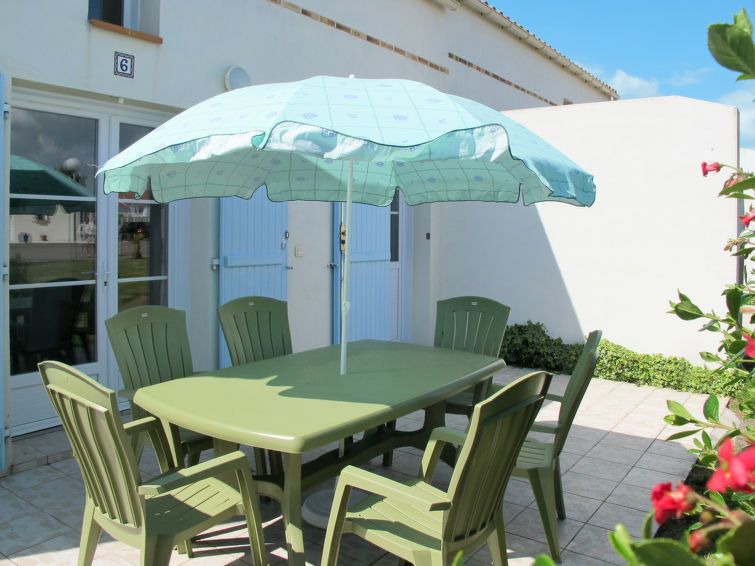 Saint-Vincent-sur-Jard House | Vacation home Islatte Nature et Mer (SVJ100) in Saint Vincent-sur-Jard - 6 persons, 3 bedrooms