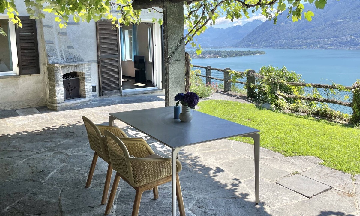 Ascona House | Vacation home in a dreamlike panoramic location, absolutely quiet and away from the traffic.
