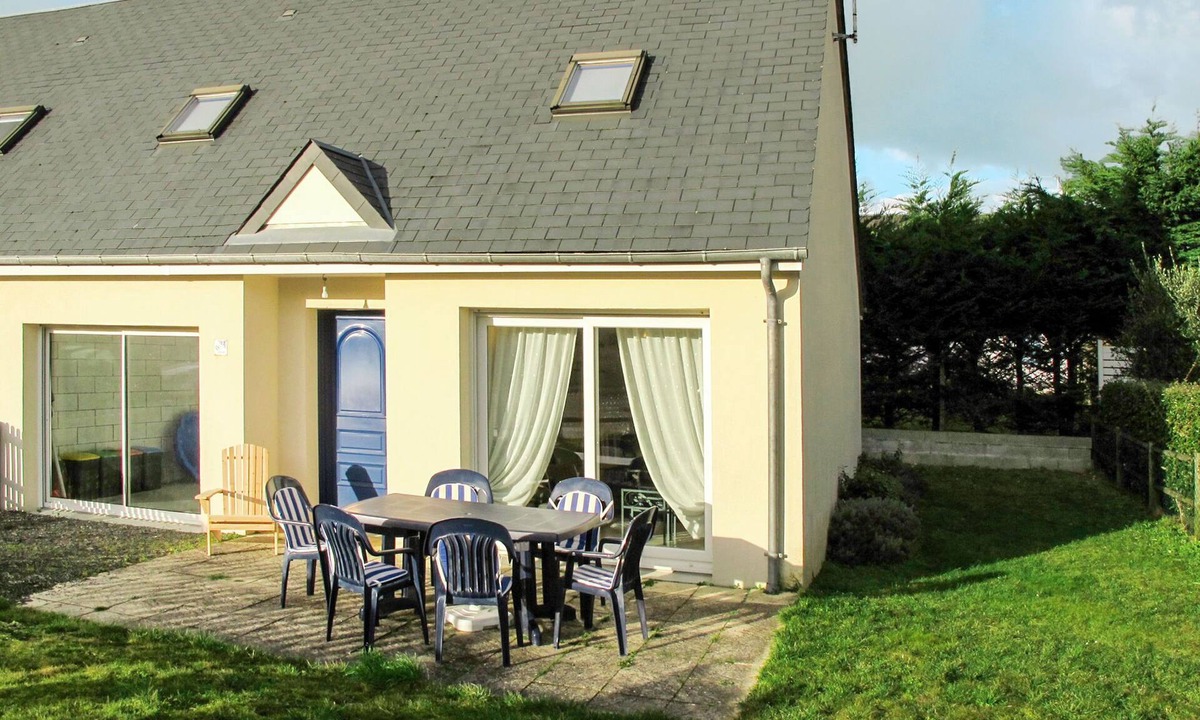 Hauteville-sur-Mer House | Vacation home Néroli by Interhome