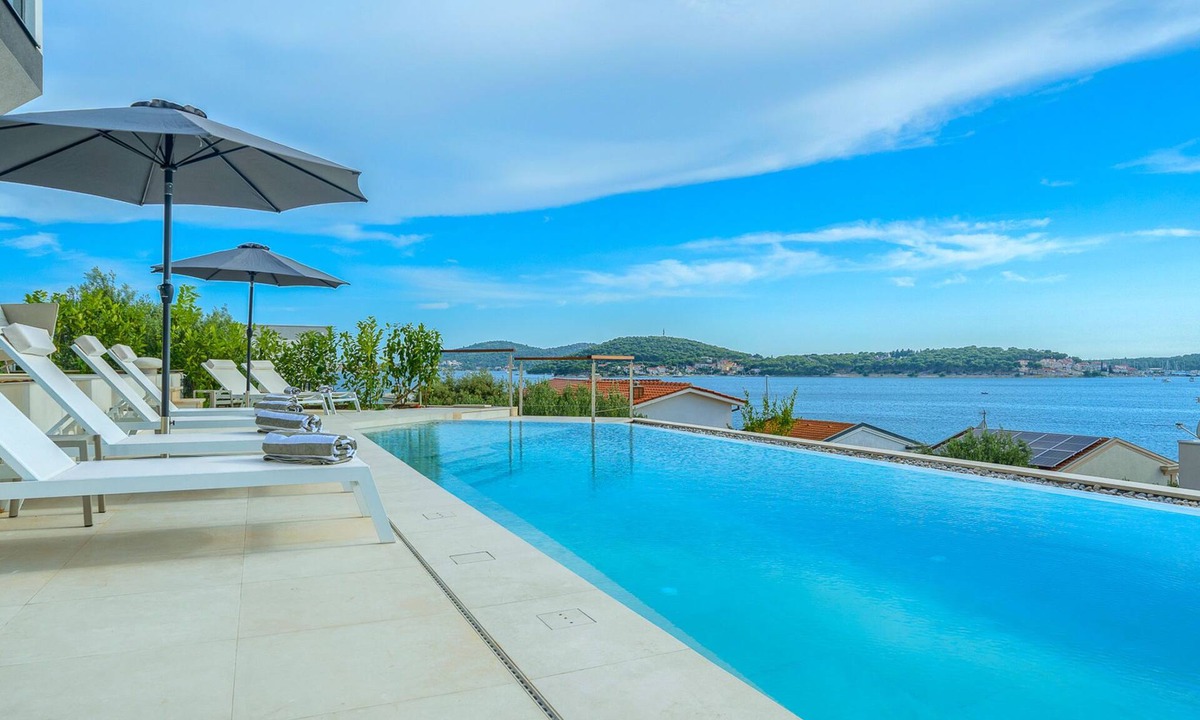 Podglavica House | Vacation home Allina by Interhome