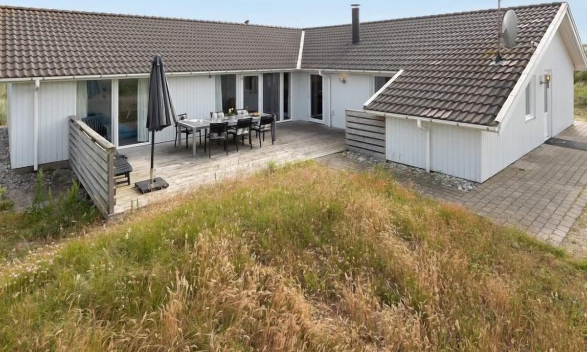 Houvig Strand House | Vacation home "Adser" - 300m from the sea in Western Jutland in Ringkøbing - 12 persons, 6 bedrooms