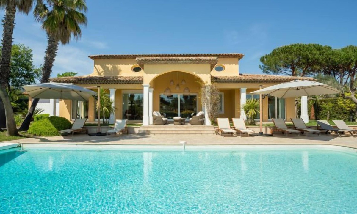 Les Restanques House | Vacation home Alwena by Interhome