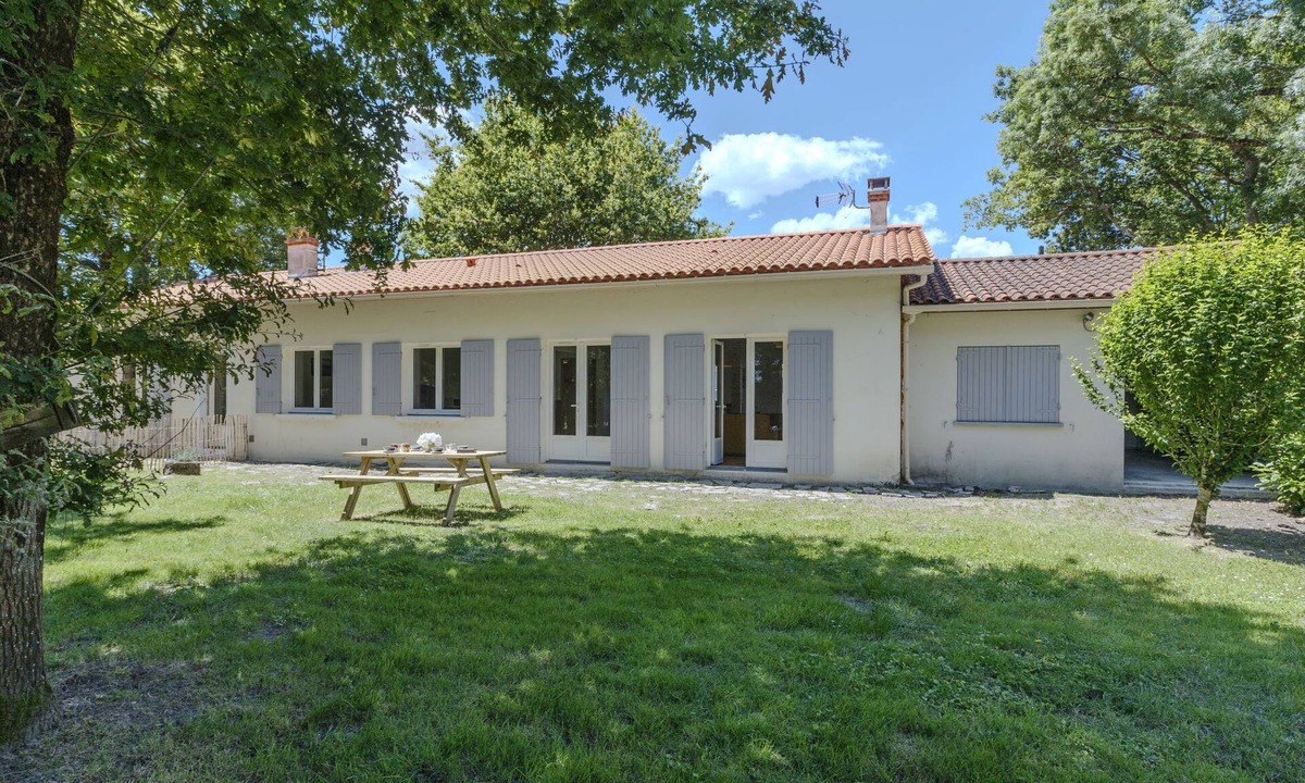 Medis House | Vacation home Bâbord by Interhome