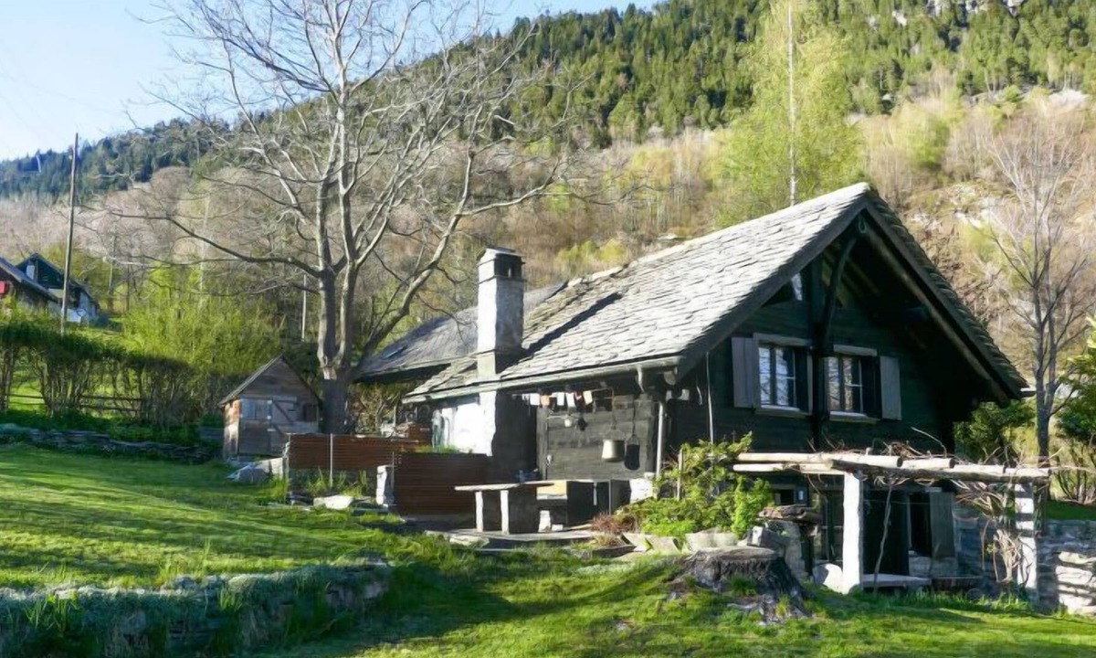 Sobrio House | Vacation home Chalet Bettini in Sobrio - 4 persons, 1 bedrooms
