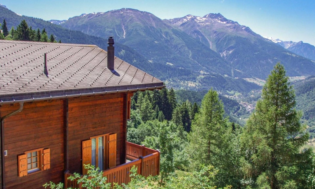 Bellwald House | Vacation home Charis by Interhome