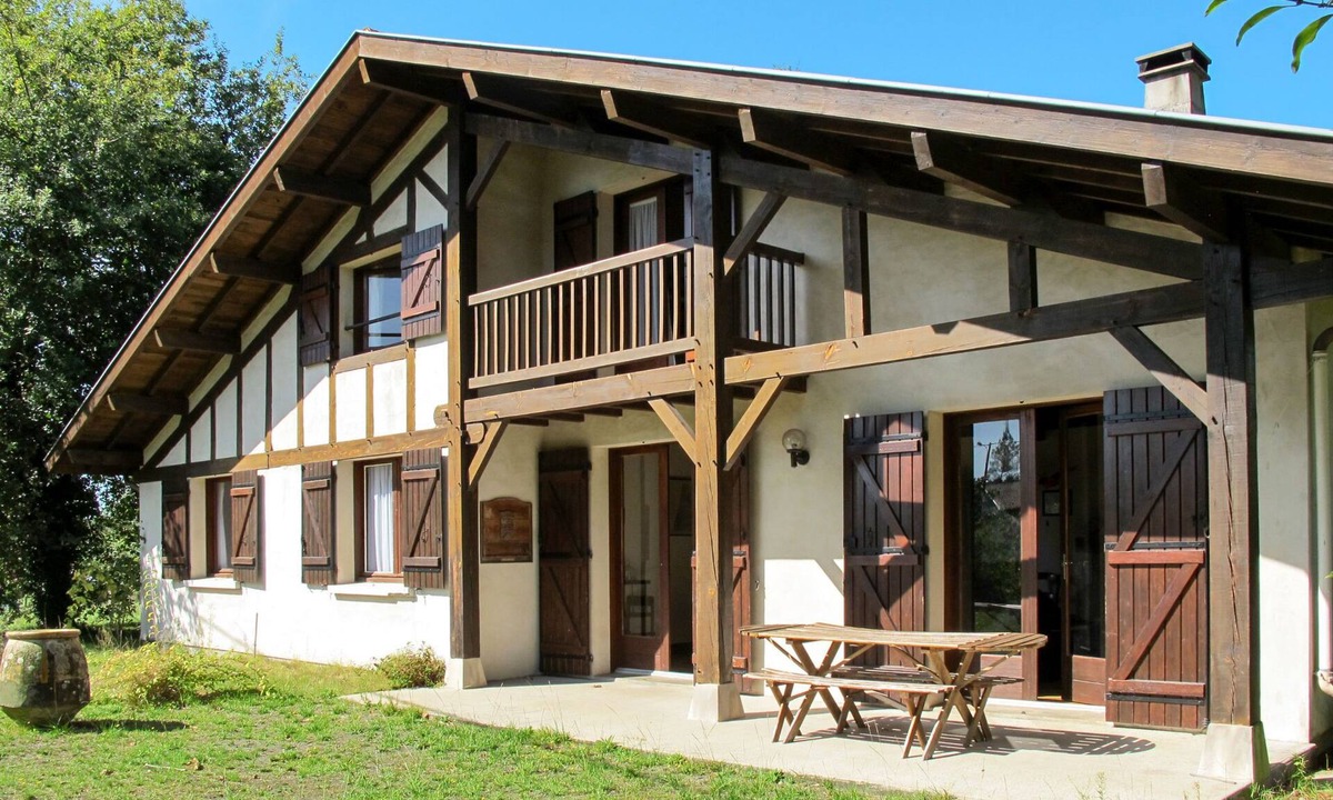 Uza House | Vacation home Cherte by Interhome