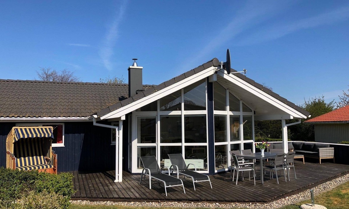 Lensterstrand House | Vacation home "Dana" for 10 people and 4 dogs.