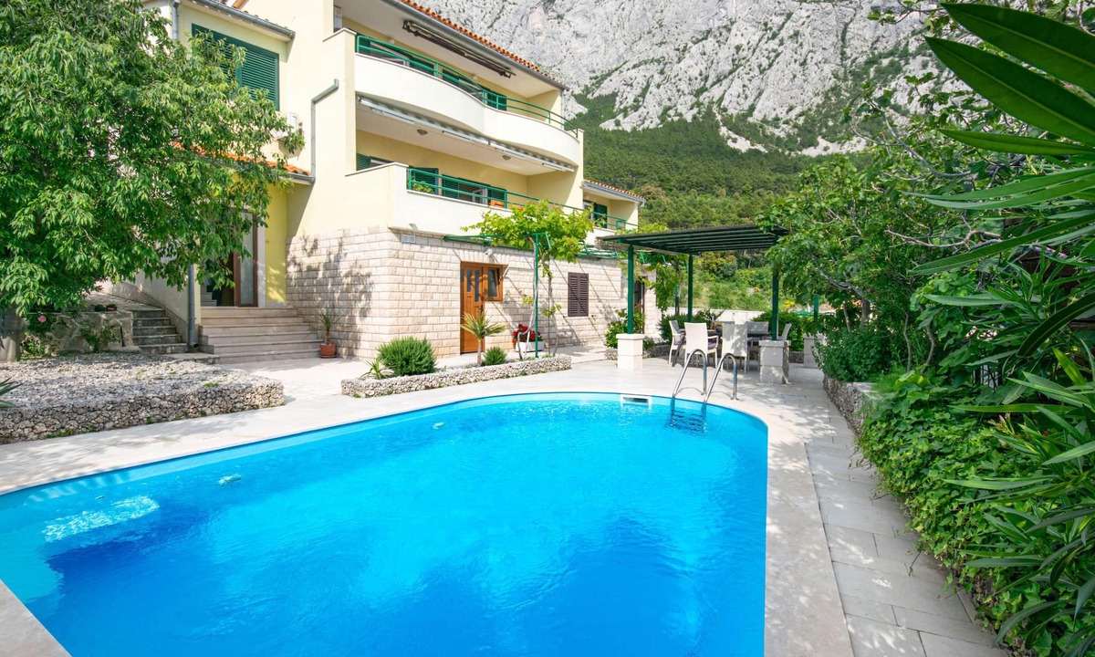 Makarska House | Vacation home Drago by Interhome