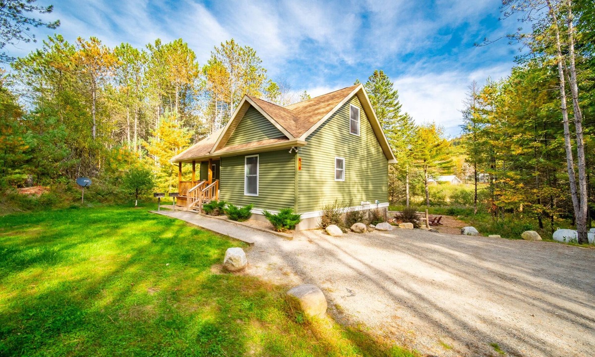 Wilmington House | Vacation Home for All Seasons!