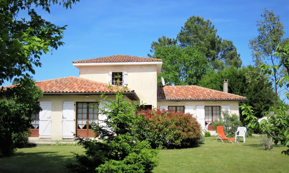 Gaillan-en-Medoc House | Vacation home Orphée by Interhome