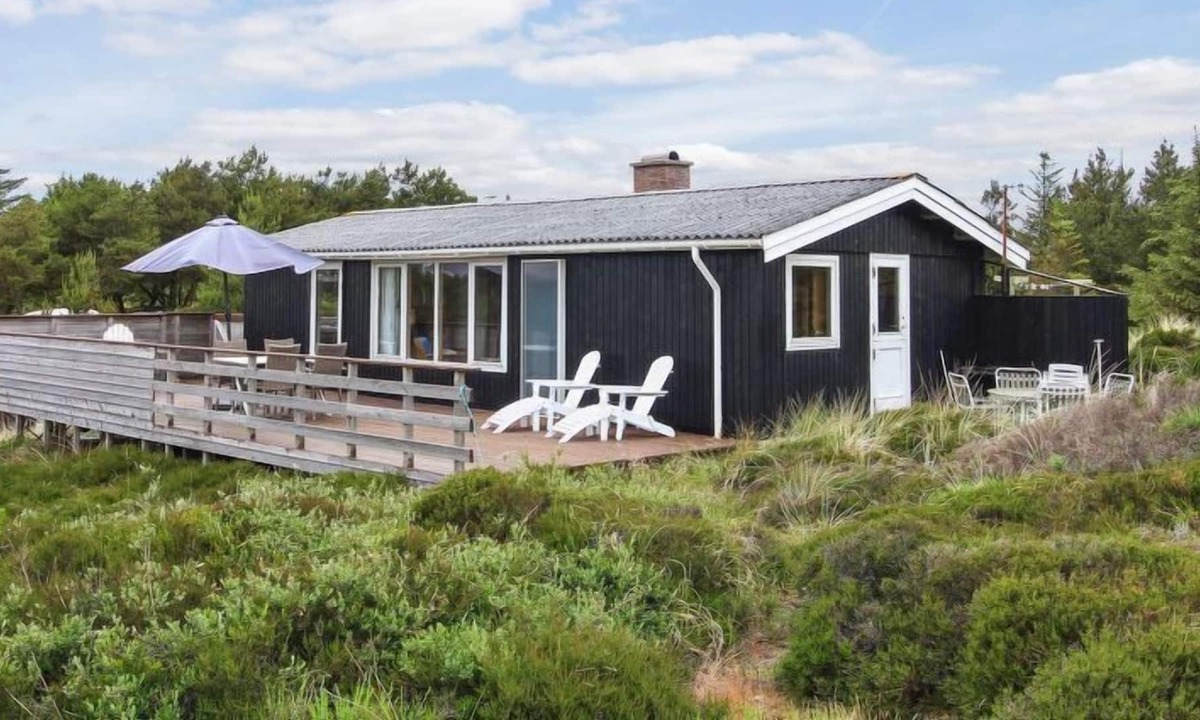 Grærup Strand House | Vacation home "Galen" - 700m from the sea in Western Jutland in Oksbøl - 4 persons, 3 bedrooms