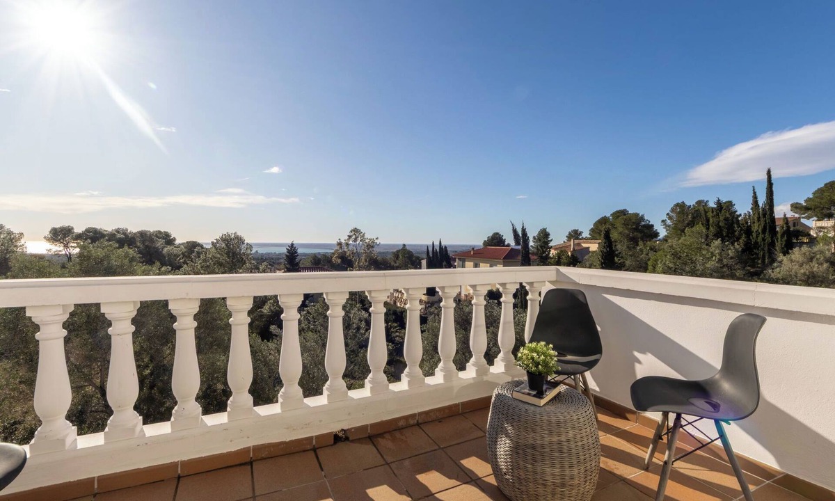 El Perello House | Vacation home Gilet by Interhome