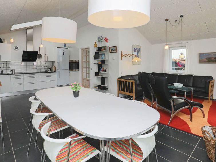 Hvorup Klit House | Vacation home Grønhøj Strand in Løkken - 10 persons, 4 bedrooms