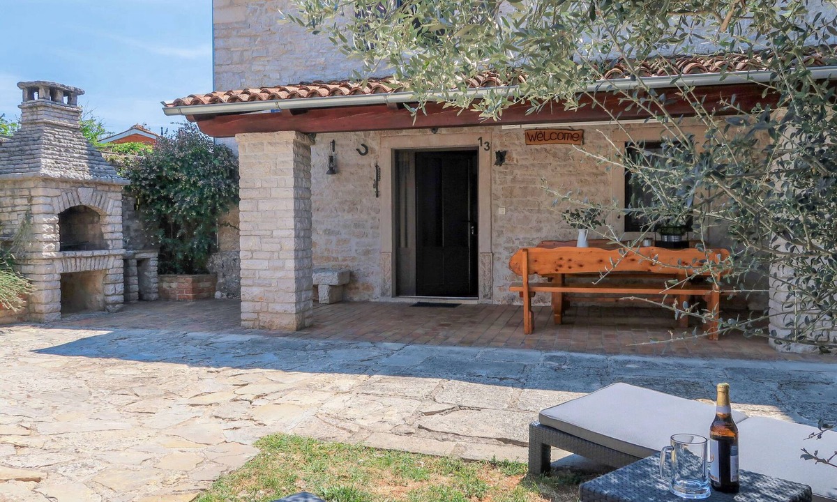 Kozljani House | Vacation home Lara by Interhome