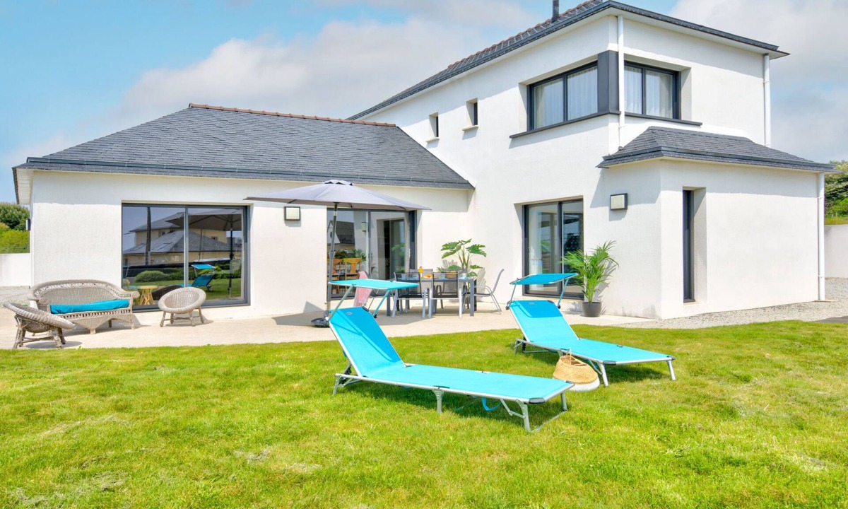 Telgruc-sur-Mer House | Vacation home Orphée by Interhome