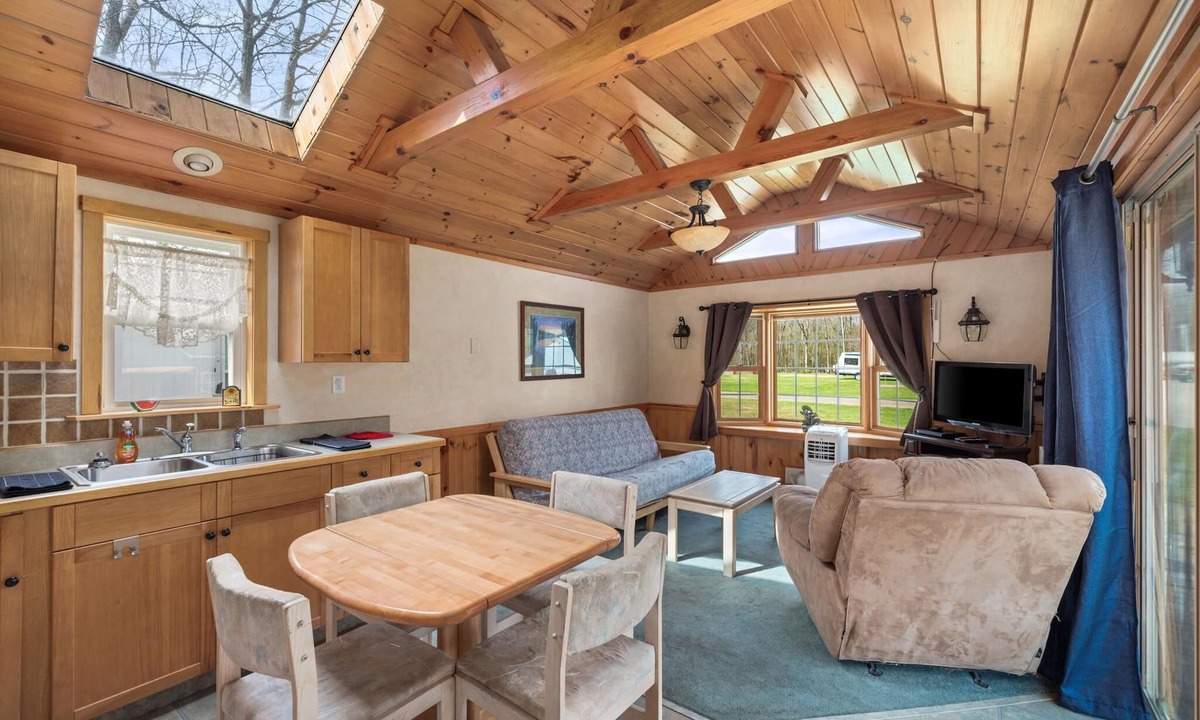 Russell Cabin | Vacation Home Rental PM 51