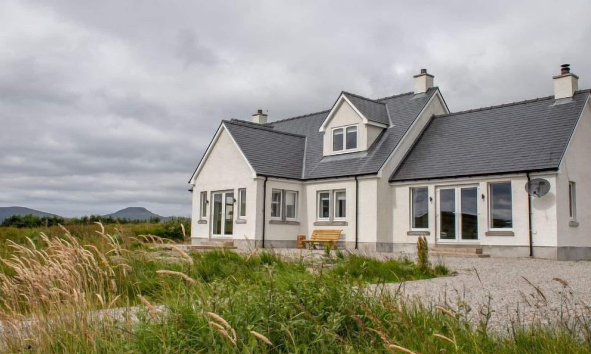 Caroy House | Vacation home Ruadh by Interhome