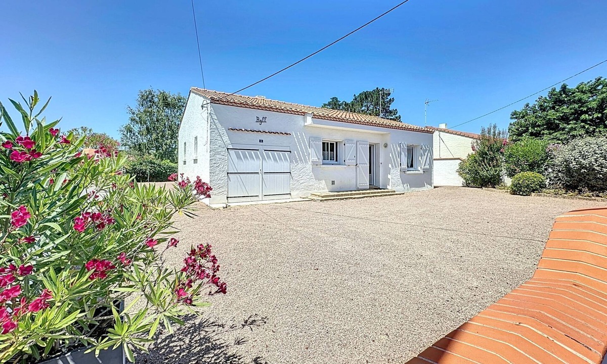Tharon-Plage House | Vacation home Ryff by Interhome