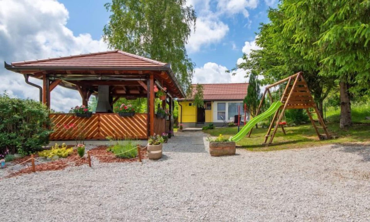 Tounj House | Vacation home Tina by Interhome