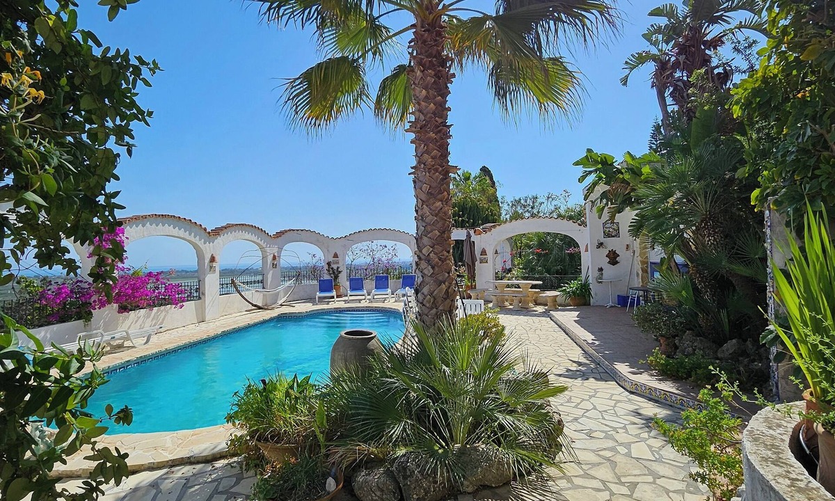 Monte Pego House | Vacation home with 2 apartments in a fantastic panoramic location with large heated pool
