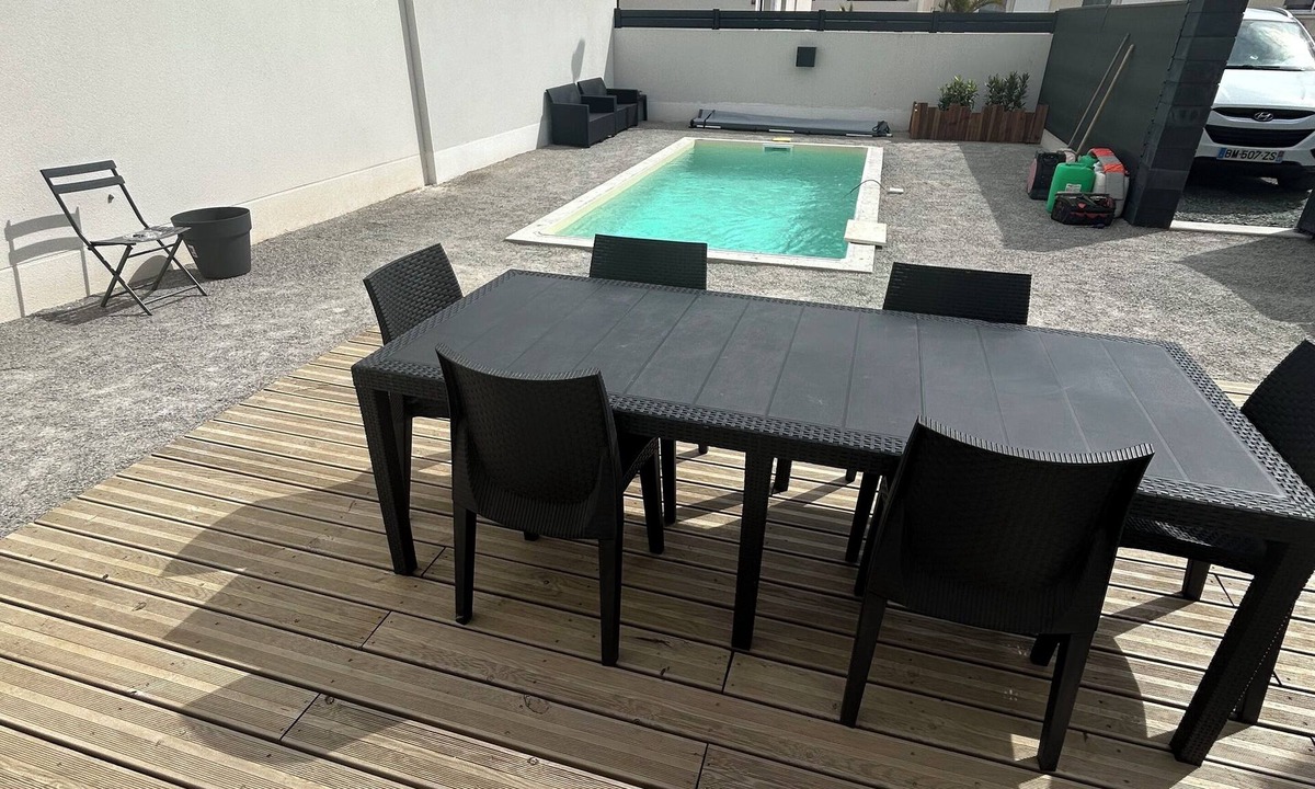 Charron House | VACATION HOME WITH HEATED POOL