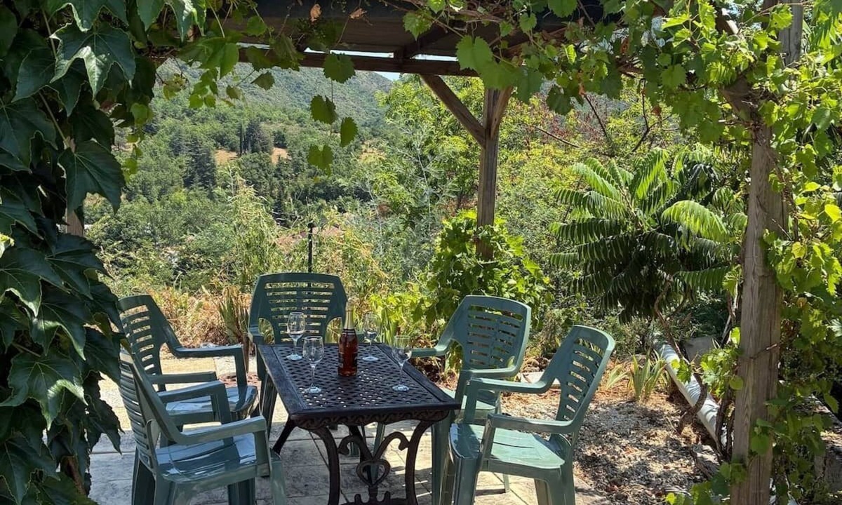 Quillan House | Vacation home with pool