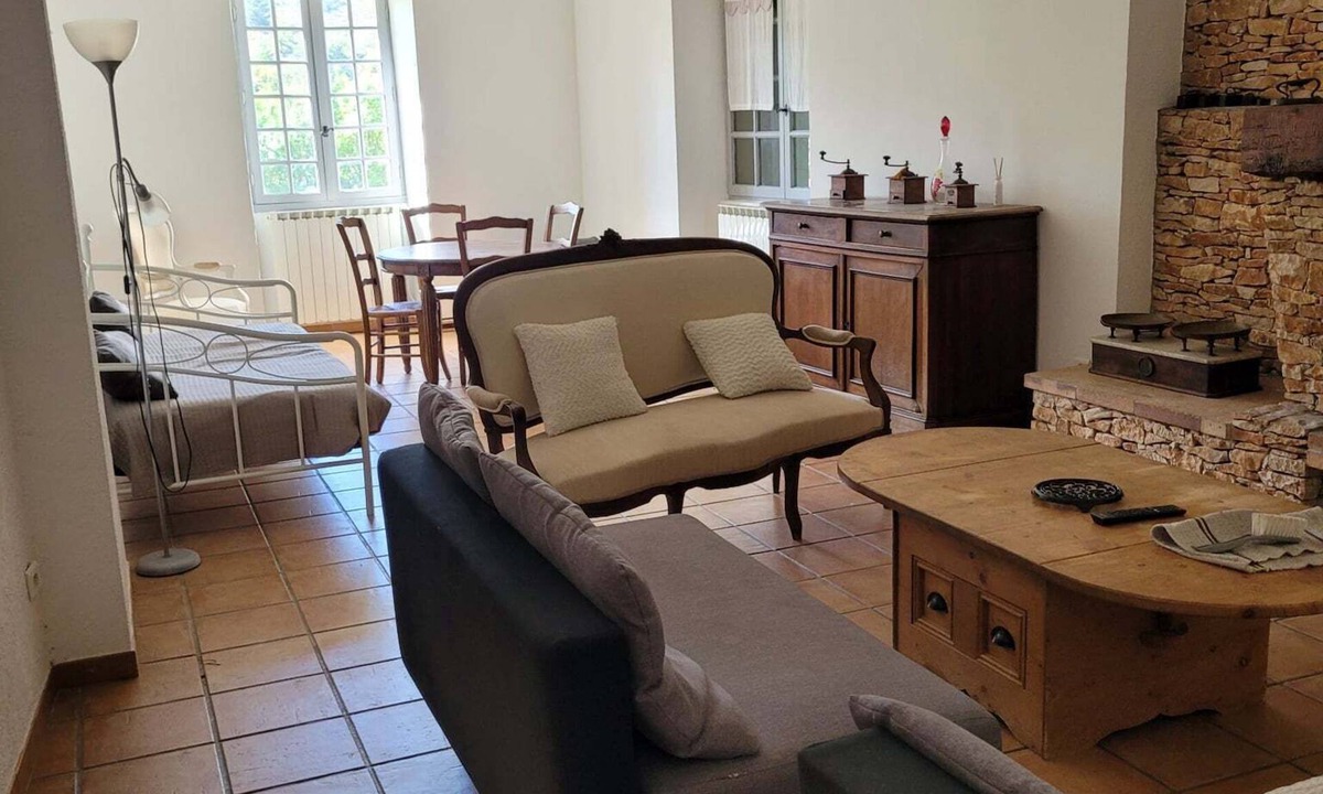 Revest-des-Brousses House | Vacation home with private pool