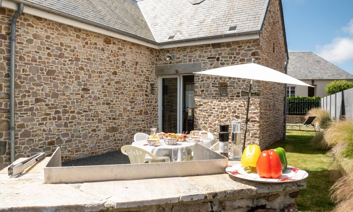 Creances House | Vacation home Zoé by Interhome