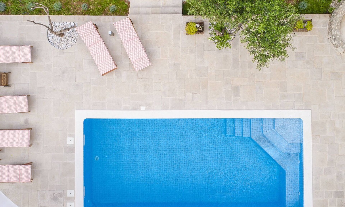 Supetar House | Vacation house Šumica with heated pool, air-conditioned!
