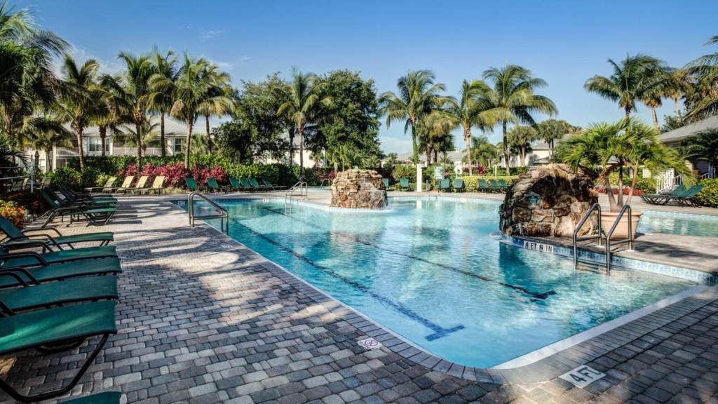 Naples Apartment | Vacation in Paradise