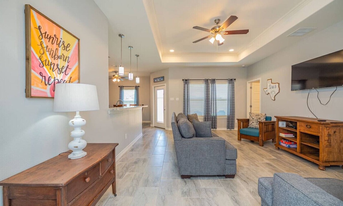 San Patricio County House | Vacation living at its finest!