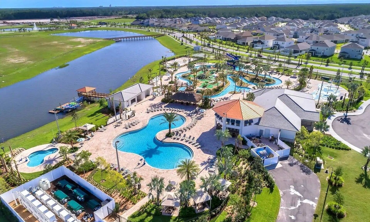 Kissimmee Condo | Vacation Meadows - Storey Lake By Shine Villas 710 2 Bedroom Apts