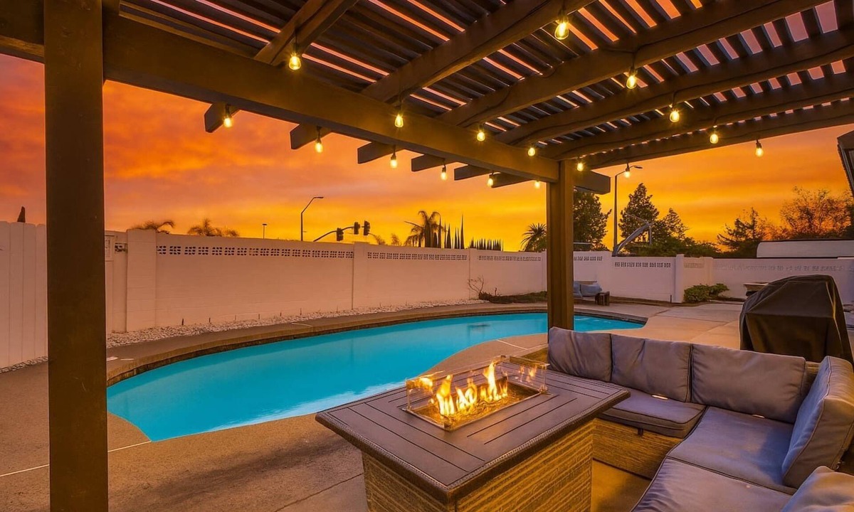 Mission Viejo House | VaCaTiOn! Pool | FirePit | PoolTable | CloseToFwy