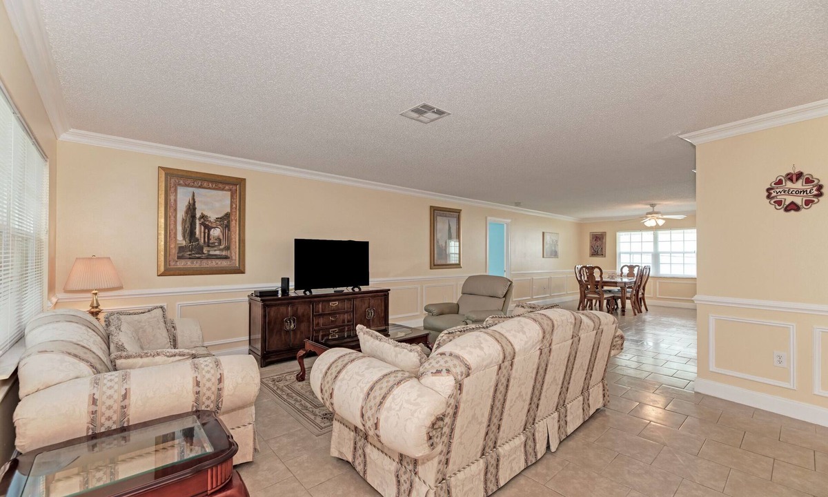 South Venice House | Vacation rental by Oberlin Rd