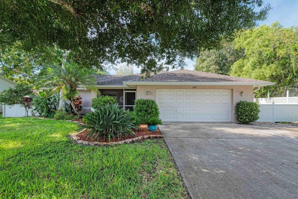 Venice Gardens House | Vacation Rental by Seminole Dr