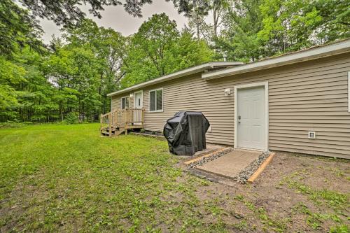 Markey Township House | Vacation Rental In-Between Houghton & Higgins Lake