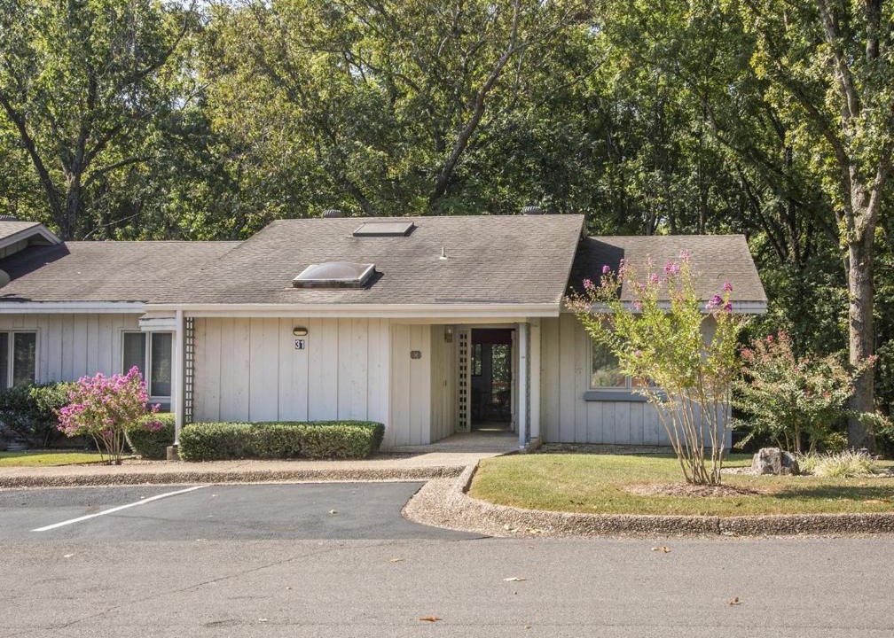 Bella Vista Apartment | Vacation Resort Condos By the Stunning Ozark Mountains