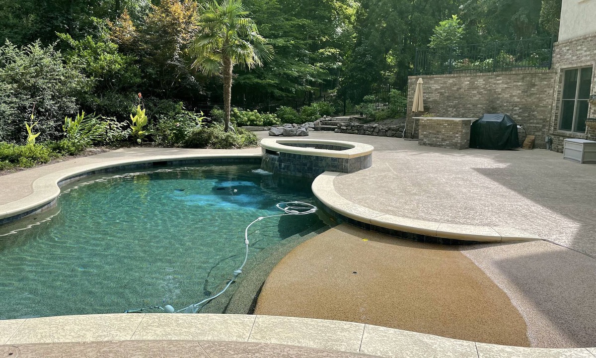 Sugar Hill House | Vacation Resort: Pool, Spa, Gym, Kitchen, Laundry, in Tranquil Setting