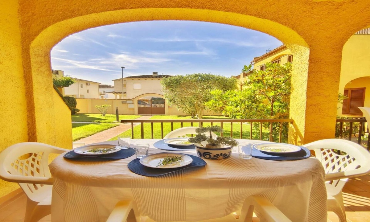 L'Escala Apartment | VACAY L'Escala - Apartamento Ibiza
