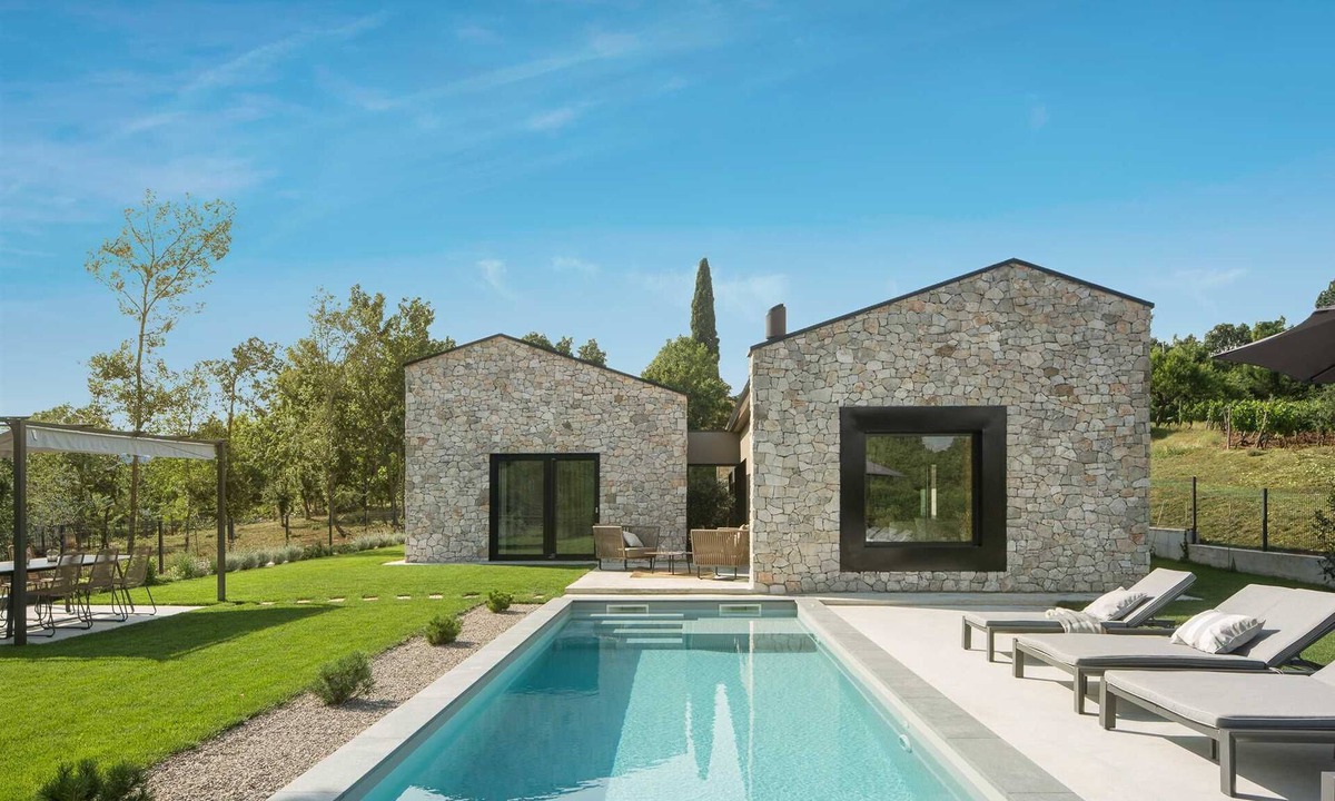 Skropeti Villa | Vacay Villa Ulmus with heated pool