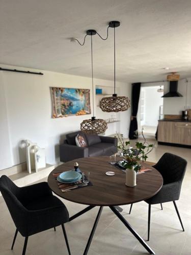 Calig Apartment | Vakantiestudio Vila Girasoles
