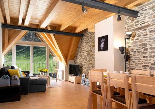 Les Apartment | Val d'Aran: Apartamento abuhardillado con vistas