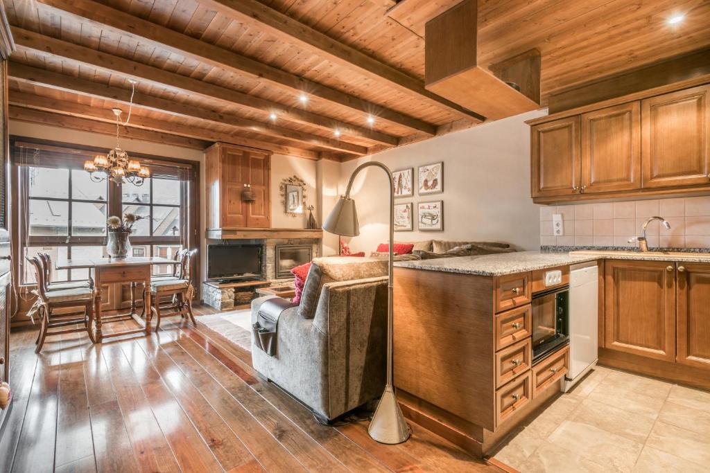 Baqueira Apartment | Val de Ruda Luxe 11 by FeelFree Rentals