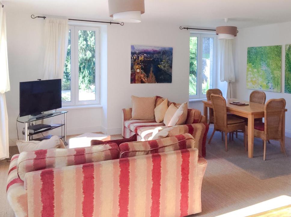 Lehon Apartment | Val Rive - Sisley Apartment