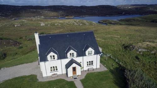 Ardroil House | Valasay Crofthouse