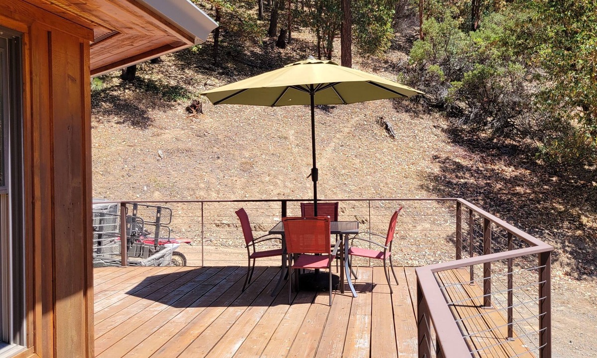 Medford Cottage | Valhalla Cabin in Nelson Meadows