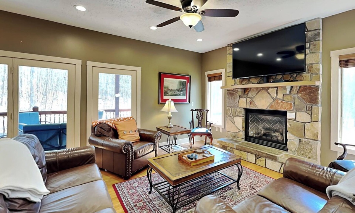 Oakland House | Valhalla on Mystic Creek | Hot Tub, Great Location!